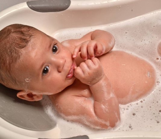 How To Bathe And How Often Should I Bathe My Newborn How To Bathe And How Often Should I Bathe My Newborn