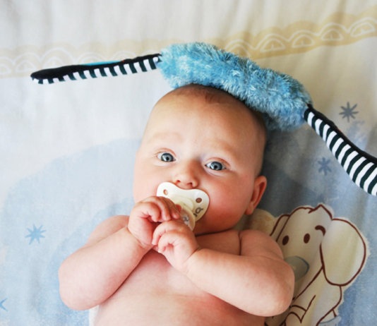 Baby Pacifier – Advantages & Disadvantages of Using Pacifiers