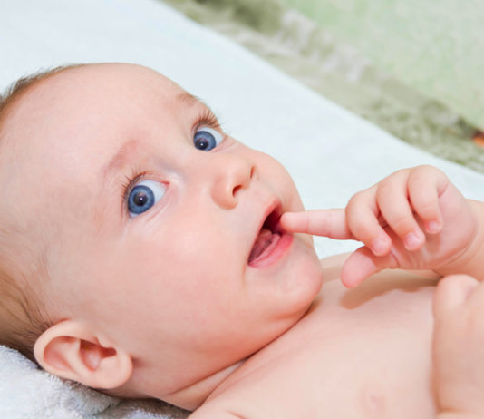 All About Health And Development of 6 Months Old Baby All About Health And Development of 6 Month’s Baby