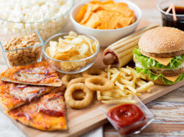 Pregnancy Diet - List of Foods To Avoid In Pregnancy