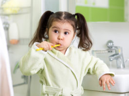How To Teach Your Child To Brush His Teeth