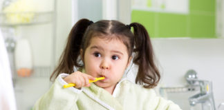 How To Teach Your Child To Brush His Teeth