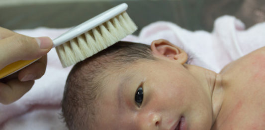 Newborn Hair Care – When To Comb, When To Wash, How To Choose Hair Care Products