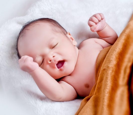 How To Decode Your Baby’s Body Language How To Decode Your Baby's Sign Language